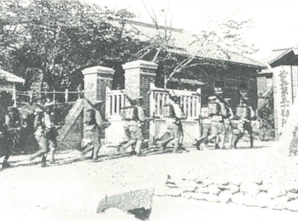 歩兵第50連隊(郷土出版社『思い出のアルバム松本』より)